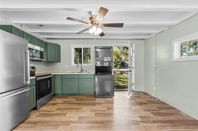 41 Sutton Court, Woodbine, GA 31569