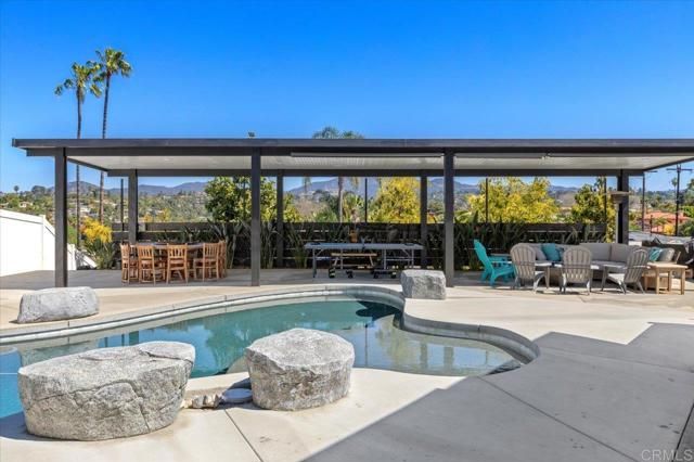 524 Morningside Drive, Vista, CA 92084