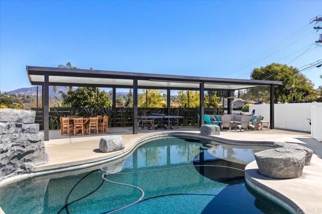 524 Morningside Drive, Vista, CA 92084