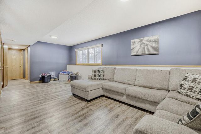 1340 Broadview Avenue, Chaska, MN 55318