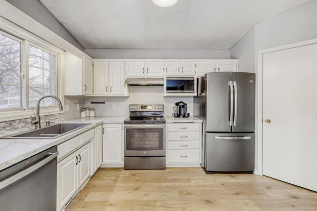 1340 Broadview Avenue, Chaska, MN 55318