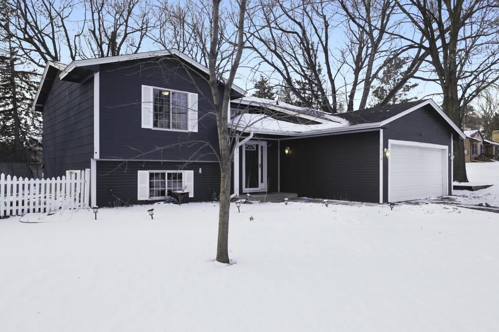1340 Broadview Avenue, Chaska, MN 55318