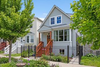 2911 N Washtenaw Avenue, Chicago, IL 60618