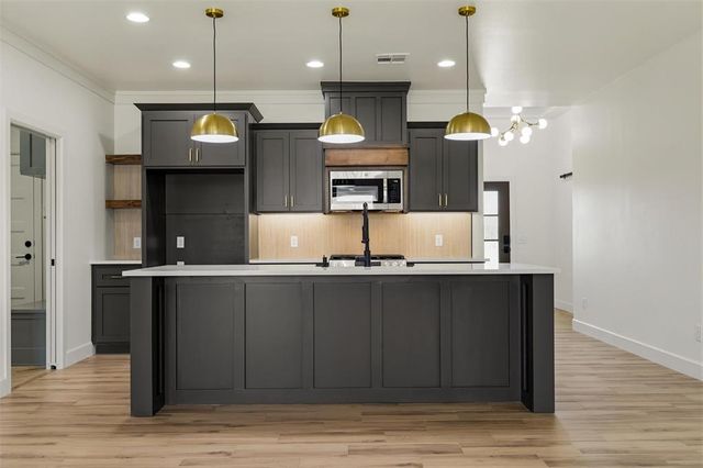 2924 River Birch Lane, Yukon, OK 73099