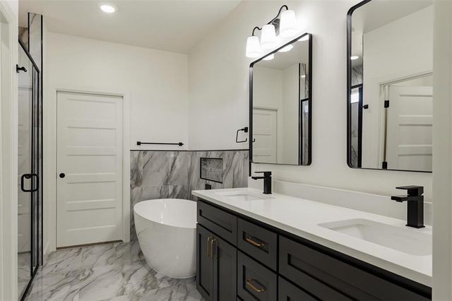 2924 River Birch Lane, Yukon, OK 73099