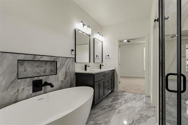 2924 River Birch Lane, Yukon, OK 73099