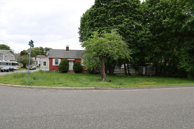 70 Biscyane Ave, Weymouth, MA 02188