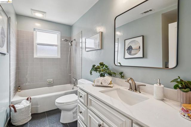 1009 1009 Everett St, El Cerrito, CA 94530