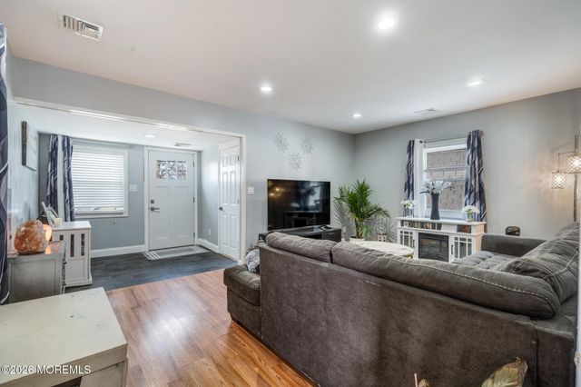 910 Florence Avenue, Union Beach, NJ 07735