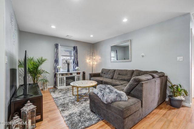 910 Florence Avenue, Union Beach, NJ 07735