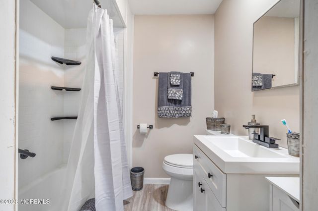 910 Florence Avenue, Union Beach, NJ 07735