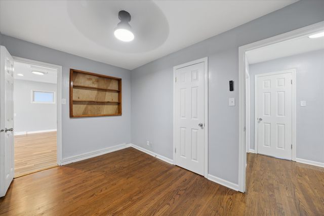 1020 E 61st Place, Merrillville, IN 46410