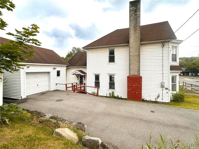 44 Bridge Street, Newport, NY 13406