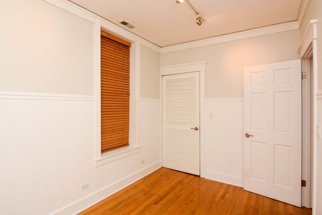 3614 N Bosworth Avenue 1F, Chicago, IL 60613