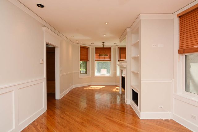 3614 N Bosworth Avenue 1F, Chicago, IL 60613