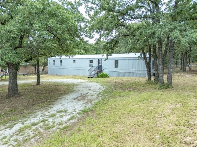 146 Deerwood Lane, Springtown, TX 76082