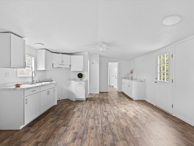 146 Deerwood Lane, Springtown, TX 76082