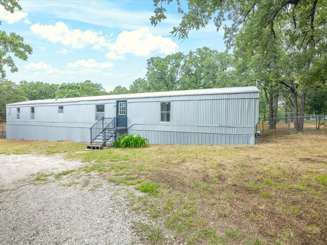 146 Deerwood Lane, Springtown, TX 76082