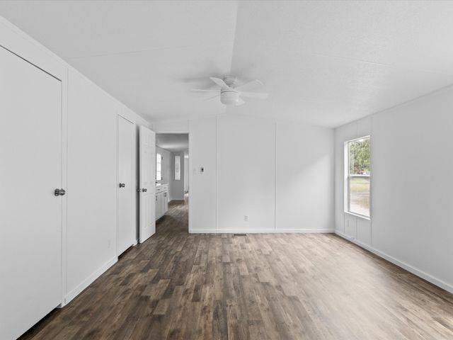 146 Deerwood Lane, Springtown, TX 76082