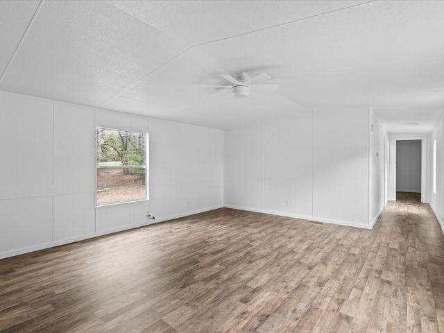 146 Deerwood Lane, Springtown, TX 76082