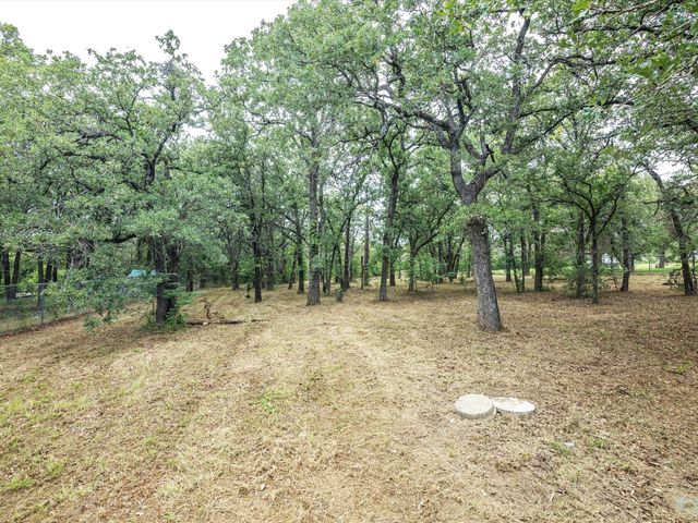 146 Deerwood Lane, Springtown, TX 76082