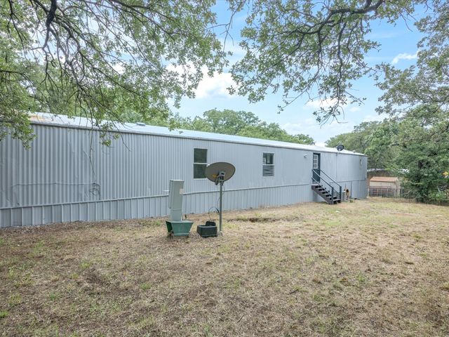 146 Deerwood Lane, Springtown, TX 76082