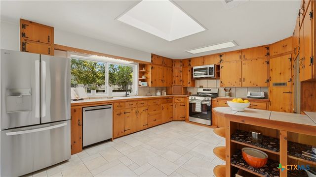 596 Willow Avenue, New Braunfels, TX 78130