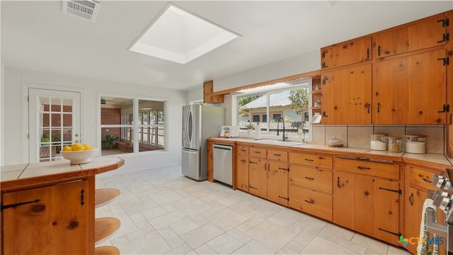 596 Willow Avenue, New Braunfels, TX 78130
