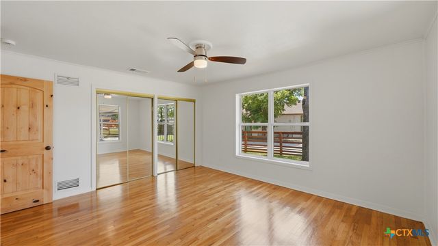 596 Willow Avenue, New Braunfels, TX 78130