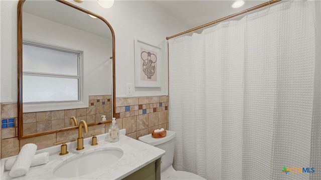596 Willow Avenue, New Braunfels, TX 78130