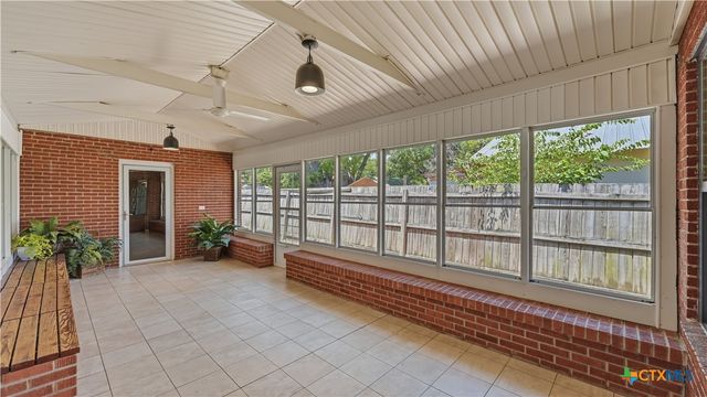 596 Willow Avenue, New Braunfels, TX 78130