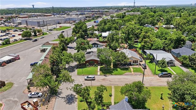 596 Willow Avenue, New Braunfels, TX 78130