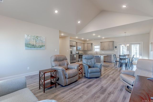 1277 Sullivan Cir, Jonesboro, AR 72404