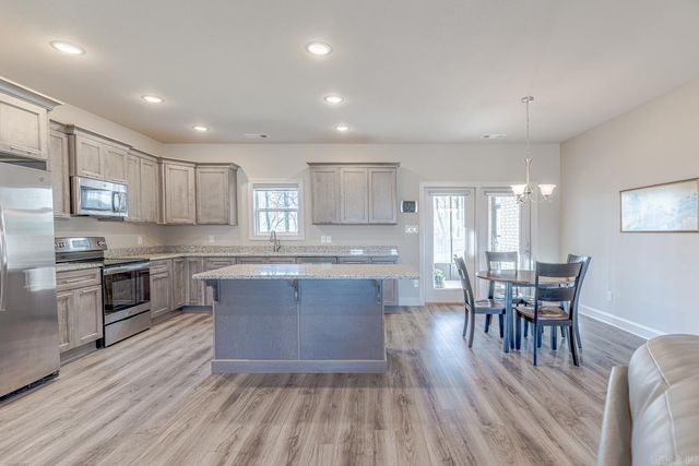 1277 Sullivan Cir, Jonesboro, AR 72404