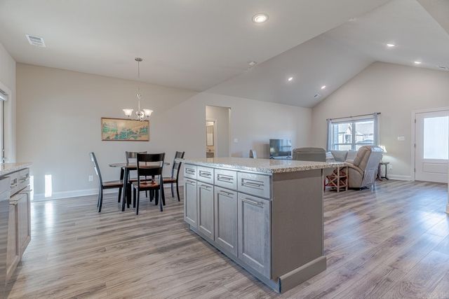 1277 Sullivan Cir, Jonesboro, AR 72404