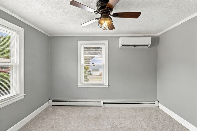 1040 Greenwich Avenue, Warwick, RI 02886