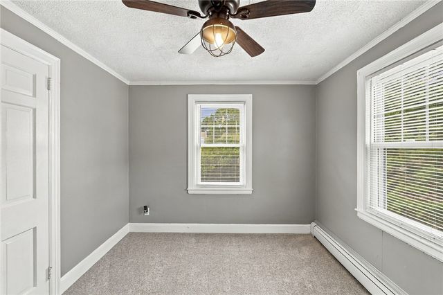 1040 Greenwich Avenue, Warwick, RI 02886