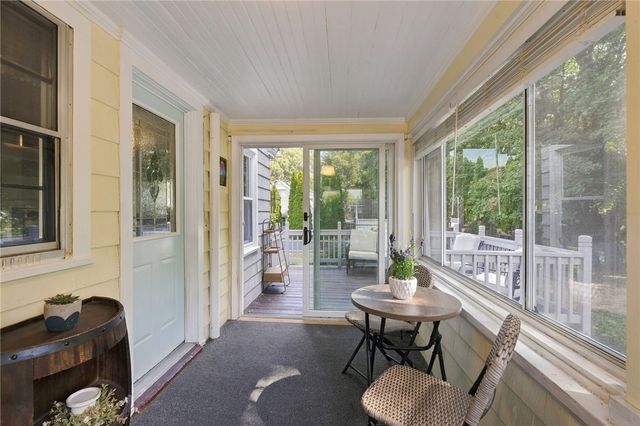1040 Greenwich Avenue, Warwick, RI 02886