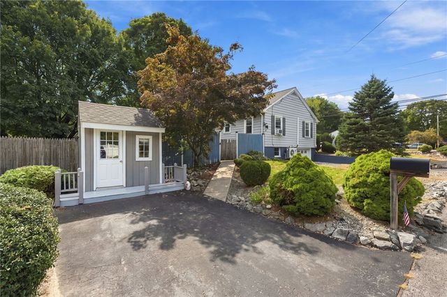 1040 Greenwich Avenue, Warwick, RI 02886