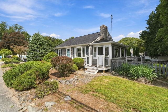 1040 Greenwich Avenue, Warwick, RI 02886