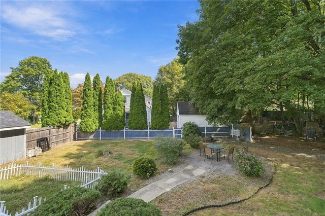 1040 Greenwich Avenue, Warwick, RI 02886