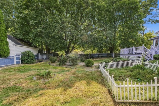 1040 Greenwich Avenue, Warwick, RI 02886