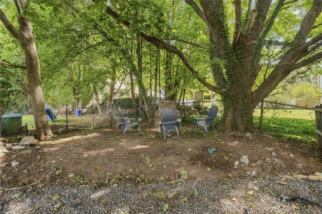 1040 Greenwich Avenue, Warwick, RI 02886