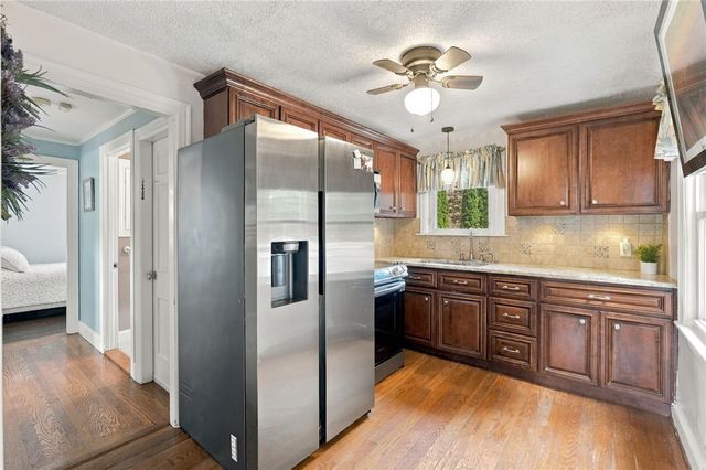 1040 Greenwich Avenue, Warwick, RI 02886
