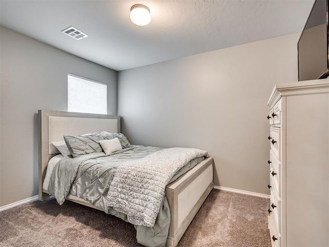 11549 NW 100th Street, Yukon, OK 73099