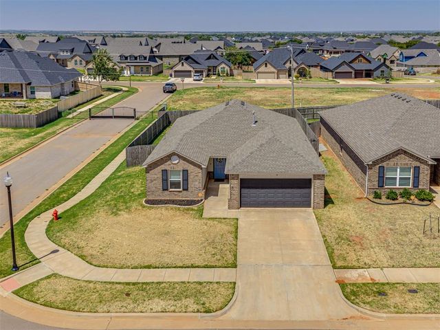 11549 NW 100th Street, Yukon, OK 73099