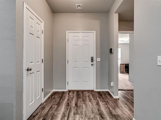 11549 NW 100th Street, Yukon, OK 73099