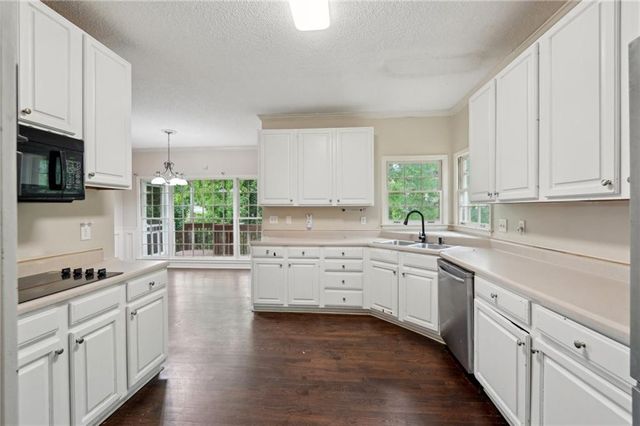 2650 Wendell Creek Lane, Snellville, GA 30039