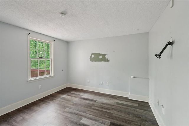 2650 Wendell Creek Lane, Snellville, GA 30039