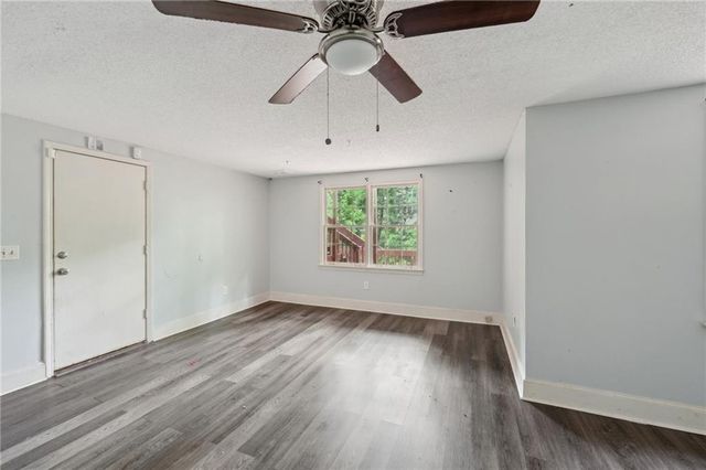 2650 Wendell Creek Lane, Snellville, GA 30039